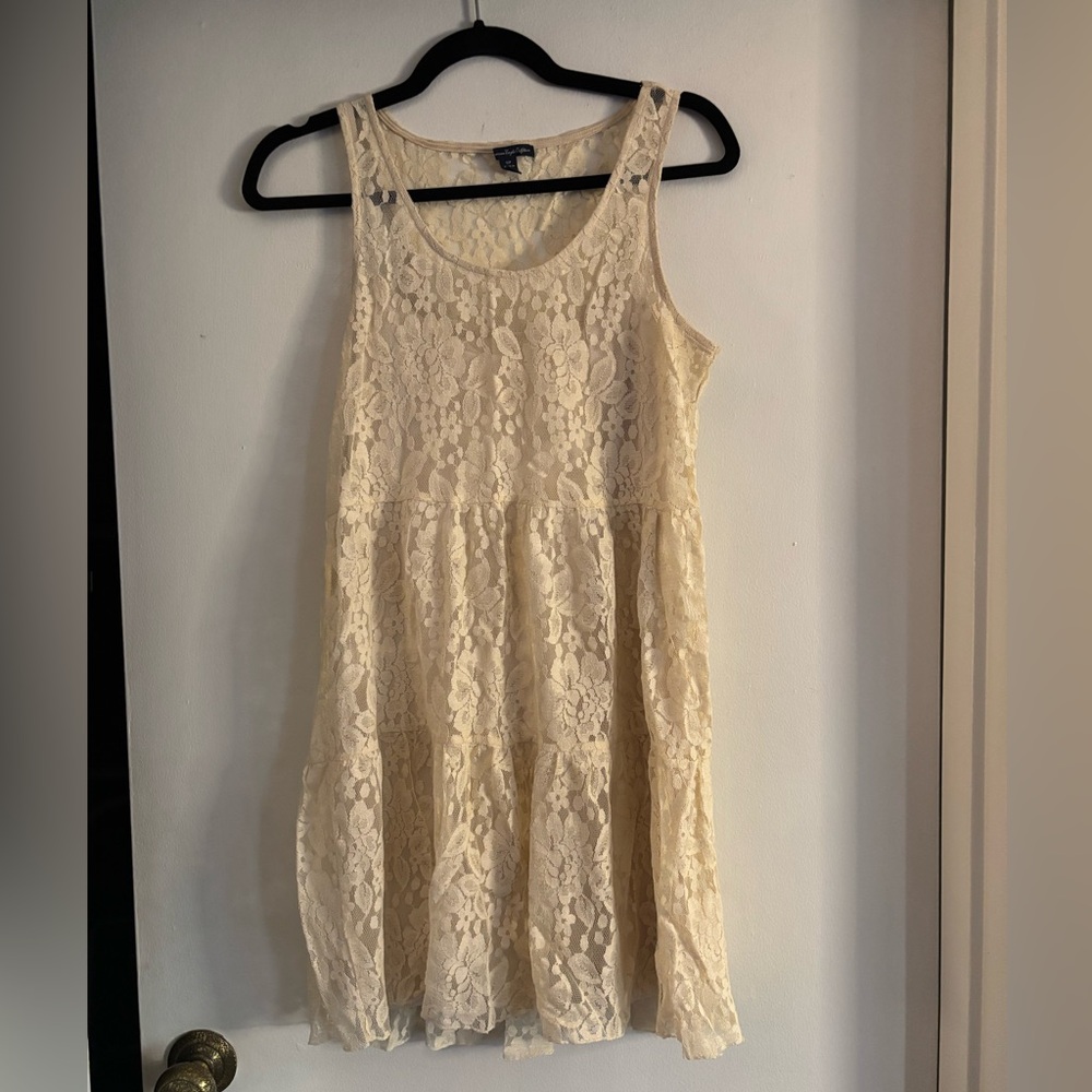 Cream Lace Sleeveless Dress